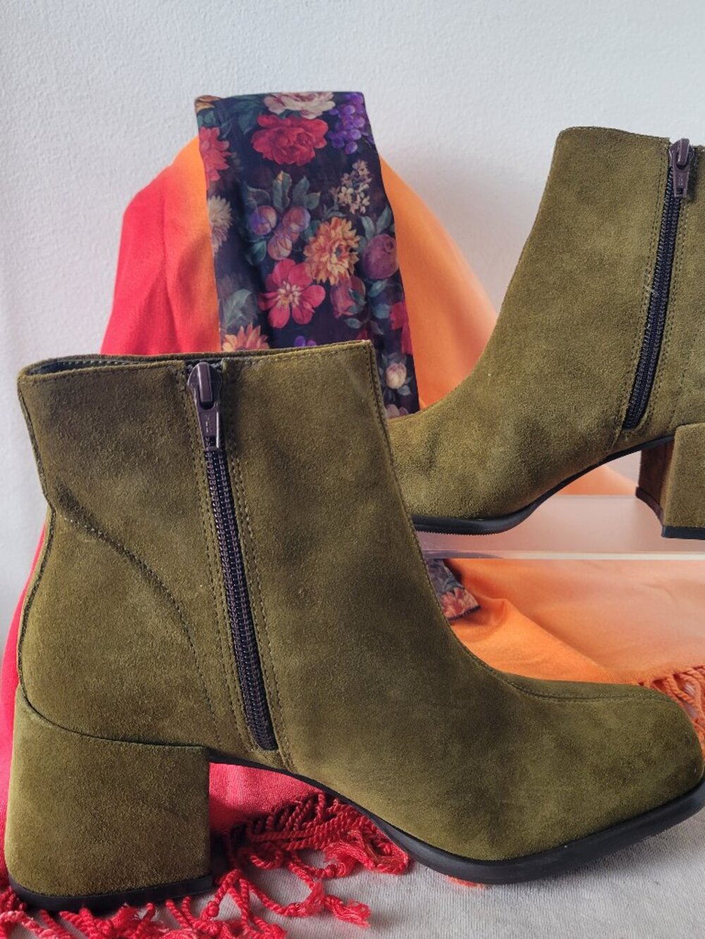 NEW IN BOX | Hillard & Hanson Women Ankle Boots Block Heels | Women's Size 7M
